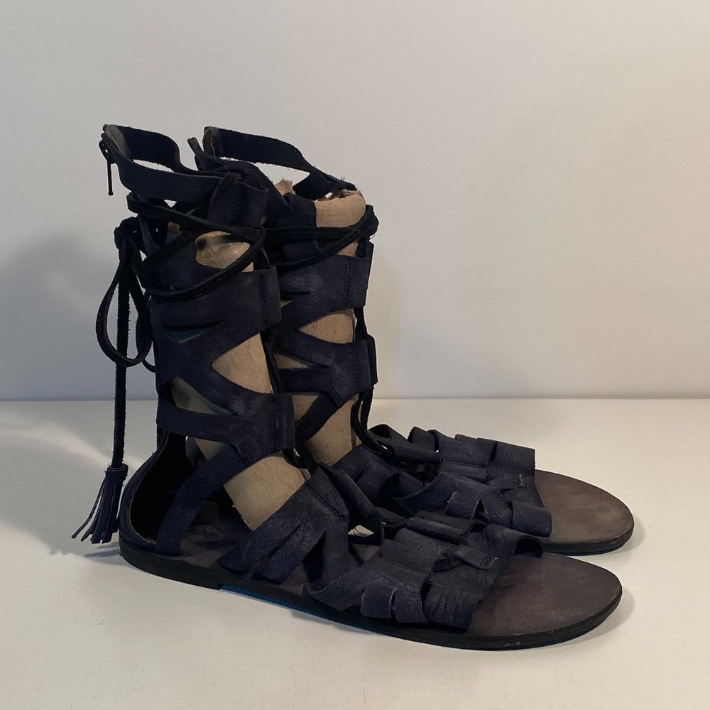 Free People Black Gladiator Style Sandals Women Size 41 / 8